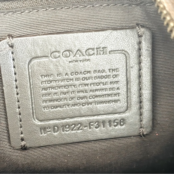 Coach City Zip Tote In Signature Canvas F31158 (Handles in Poor Condition) - Picture 12 of 12